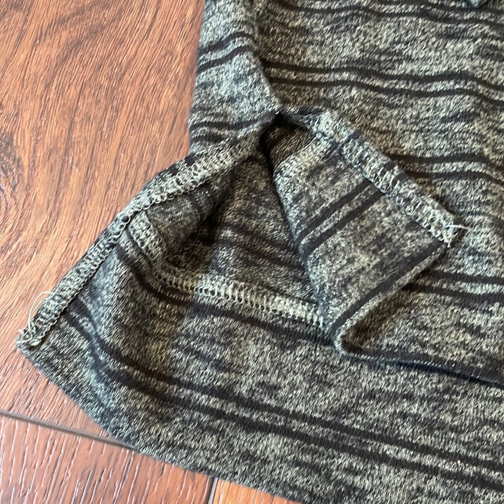 Stitch Fix Tunic - size small - Picture 5 of 6